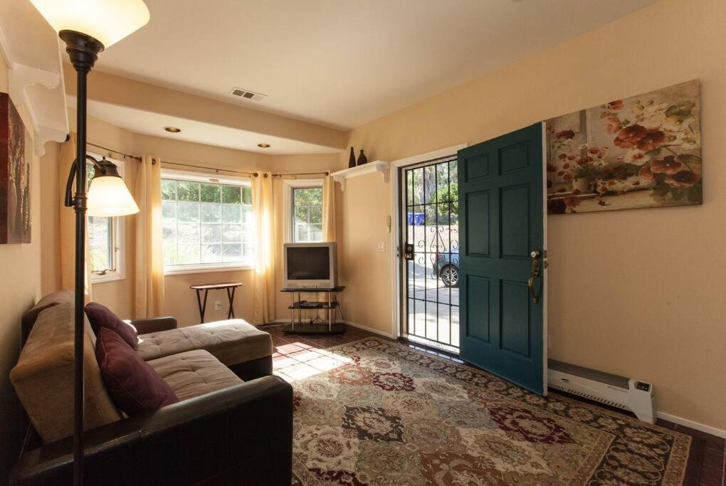 Castlegate Guest *